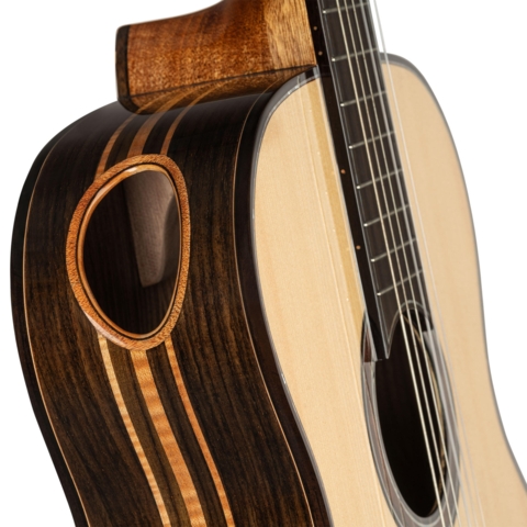 ORTEGA GRANDSUITE - 4/4 Size, w. Soundhole, Armrest