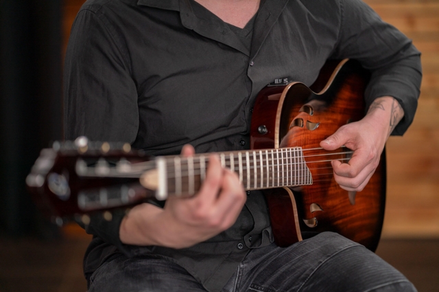 ORTEGA RTPDLX-ACA-L - Nylonstr. gitarr, Thin, Slim neck, Venstrehåndsguitar