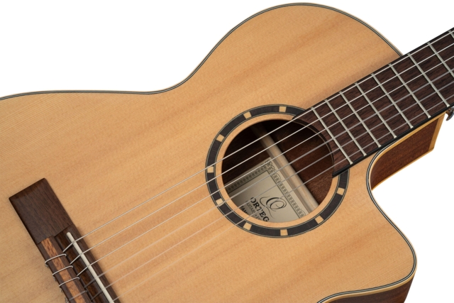 ORTEGA RCE125-3/4 Slim neck, pickup, Thinline